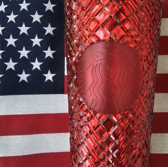 Starbucks Studded Venti Red Tumbler - Picture 4 of 6
